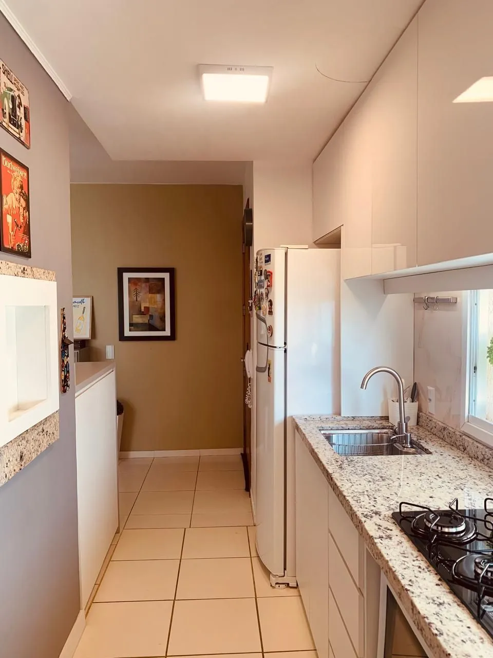 Imagem Apartamento no bairro Camaquã de 2 dormitórios vaga e infra