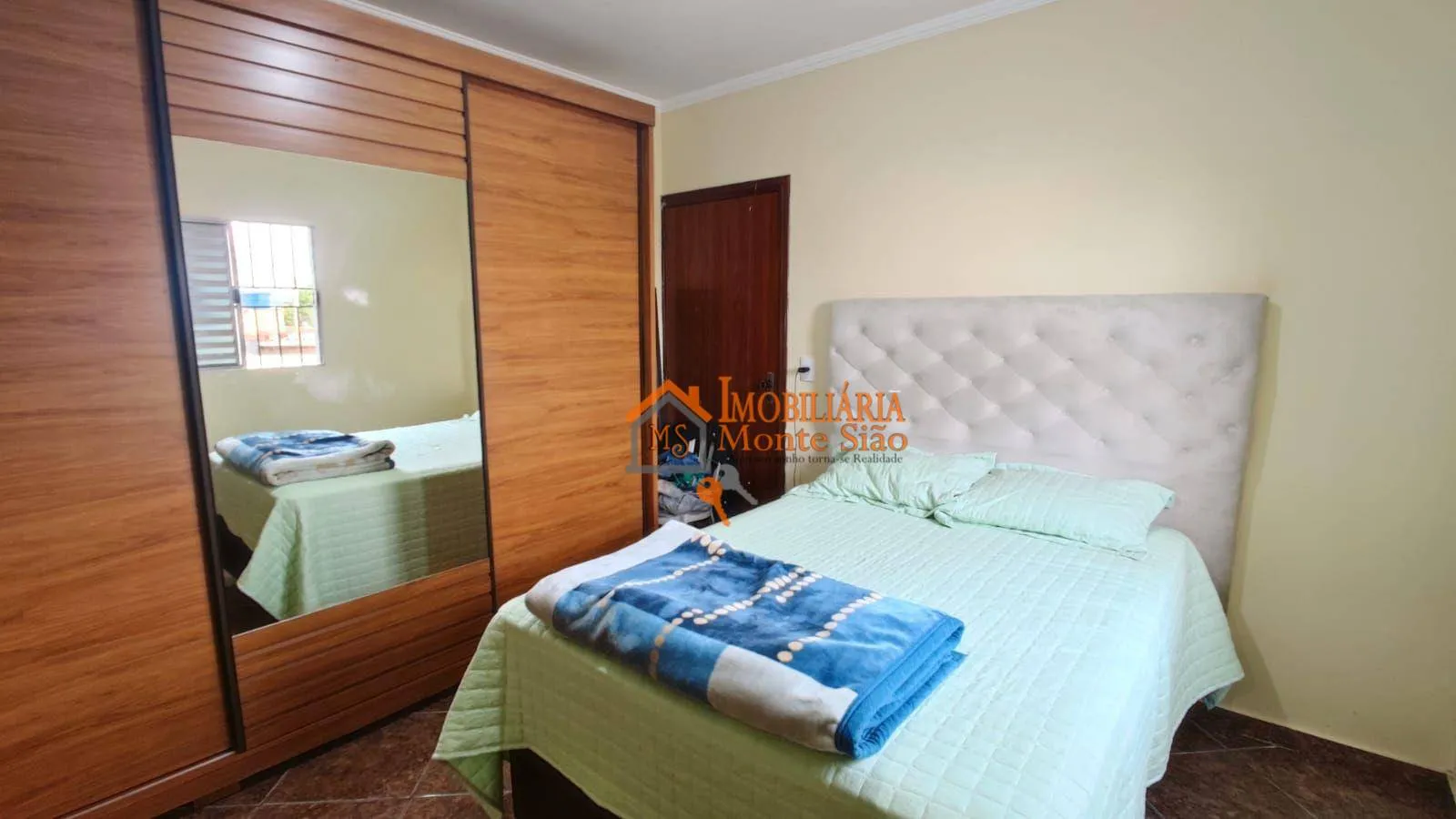 Imagem Sobrado à venda com 3 casas, 250 m² por R$ 450.000 - Parque Primavera - Guarulhos/SP