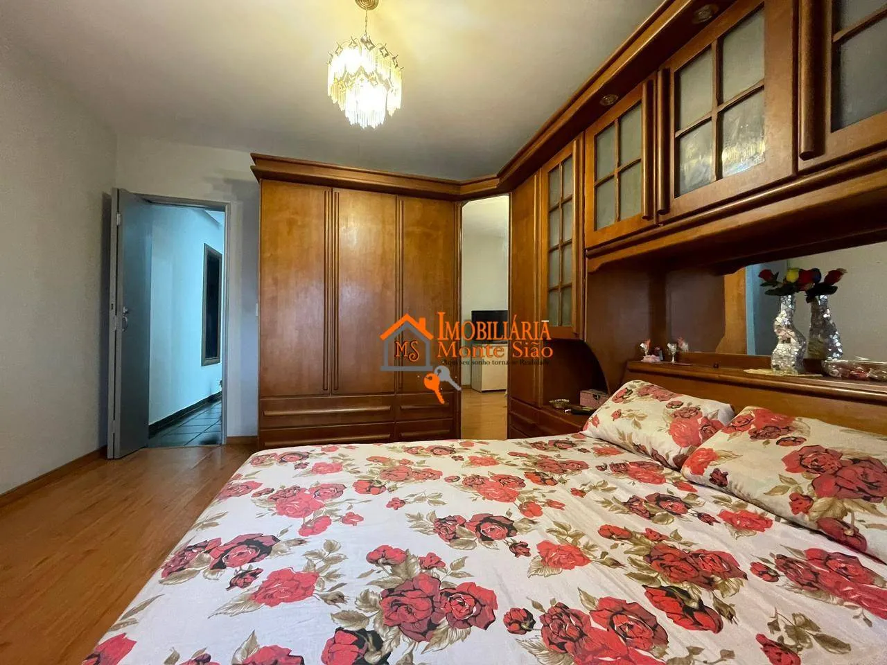 Imagem Sobrado com 3 dormitórios à venda, 200 m² por R$ 689.000,00 - Jardim Vila Galvão - Guarulhos/SP