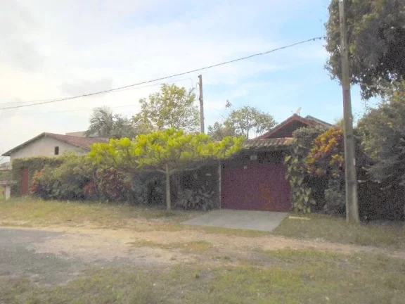 Imagem CASA COM BELO POMAR E EDÍCULA