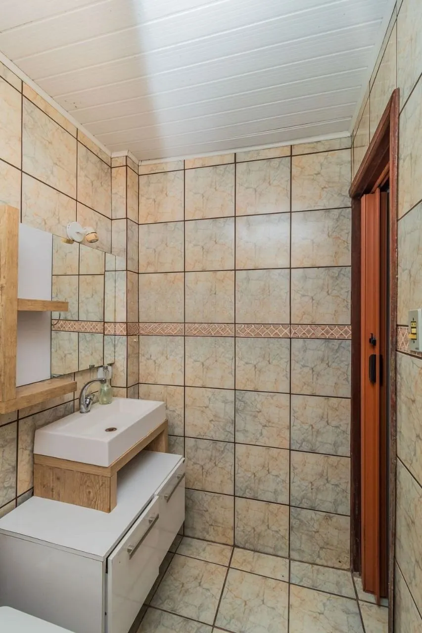 Imagem CASA 03 dormitórios, 2 suítes, 216m² privativos com piscina no BAIRRO MEDIANEIRA