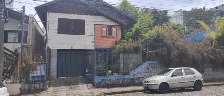 Imagem Terreno 4 quartos sendo 1 suíte para venda no bairro Panazzolo em Caxias do Sul