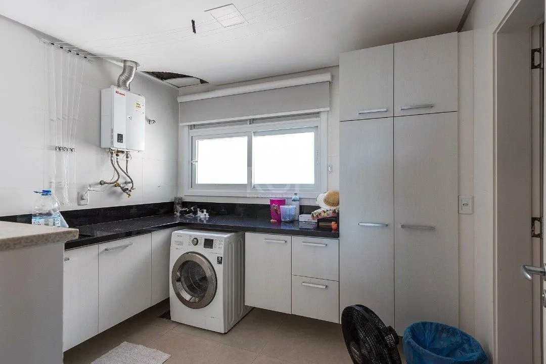 Imagem Cobertura para Venda - 319.17m², 3 dormitórios, sendo 3 suites, 4 vagas - Cristal