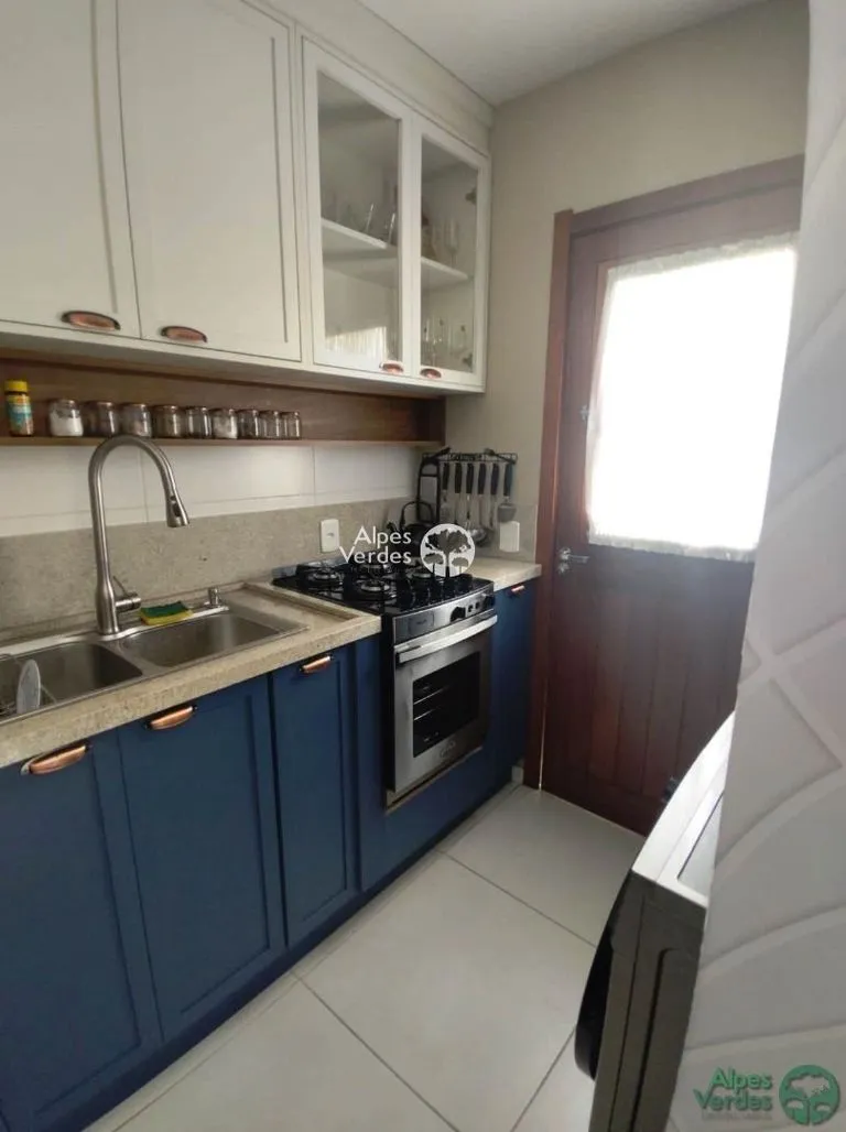 Imagem Vende-se Casa Geminada á 5 minutos da Catedral de Pedra