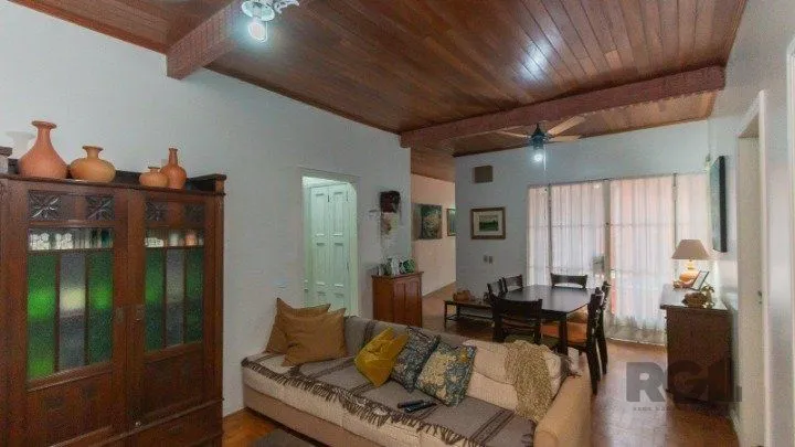 Imagem Casa, 1873 M² para Comprar com 4 Dormitórios e 6 Vagas Estacionamento