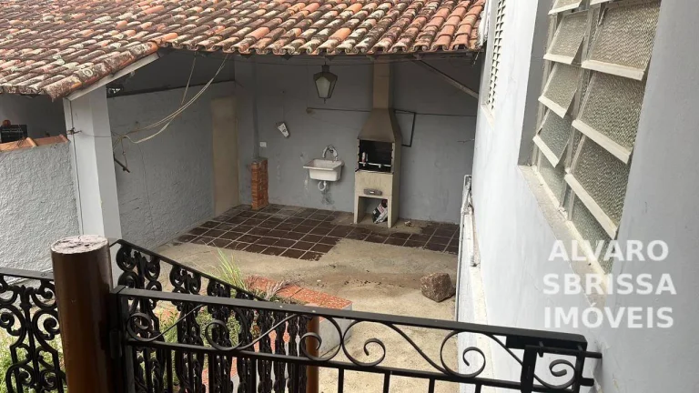 Imagem Casa ampla com 453 m2 para uso comercial ou residencial á venda com 3 dormitórios no B Brasil região nobre da cidade de Itu SP