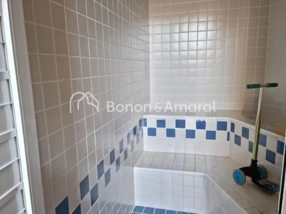Imagem Este belo sobrado de 346m² é ideal para quem valoriza conforto e elegância. Conta com salas de es...