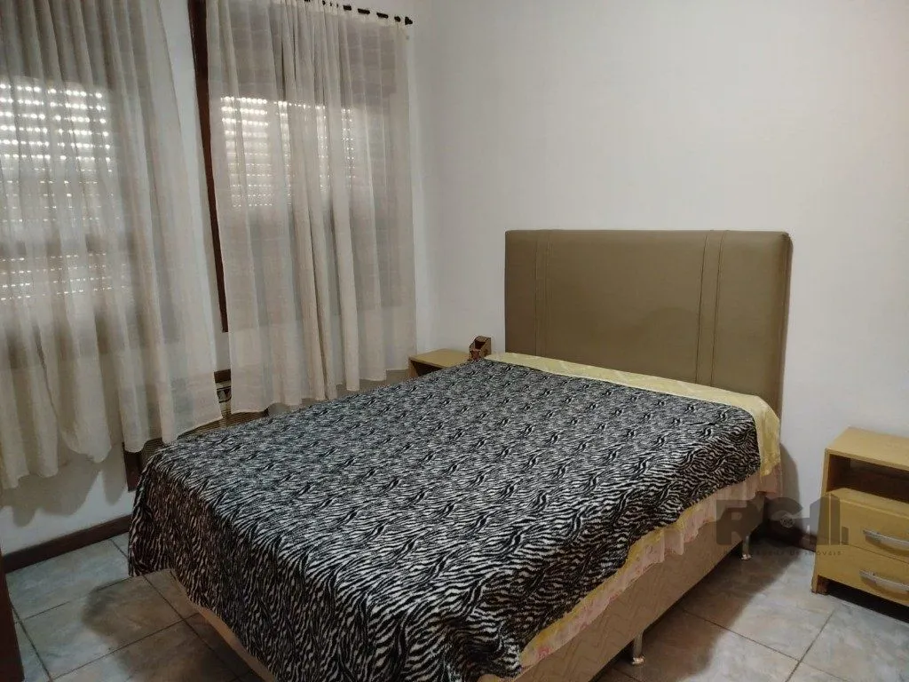 Imagem Casa térrea em ótimo estado.
