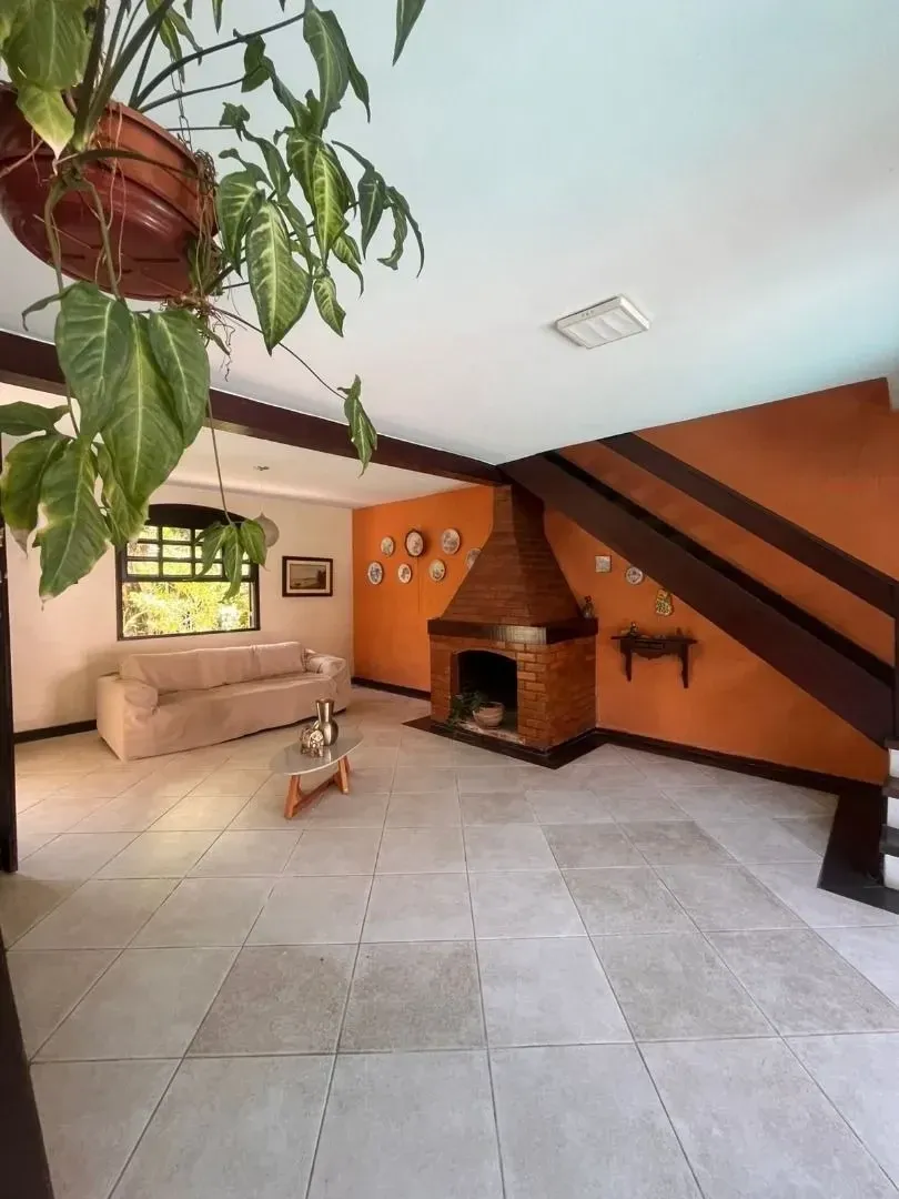 Imagem Casa de Condomínio com 4 Quartos à Venda, 245 metros em Itaipu - Niterói