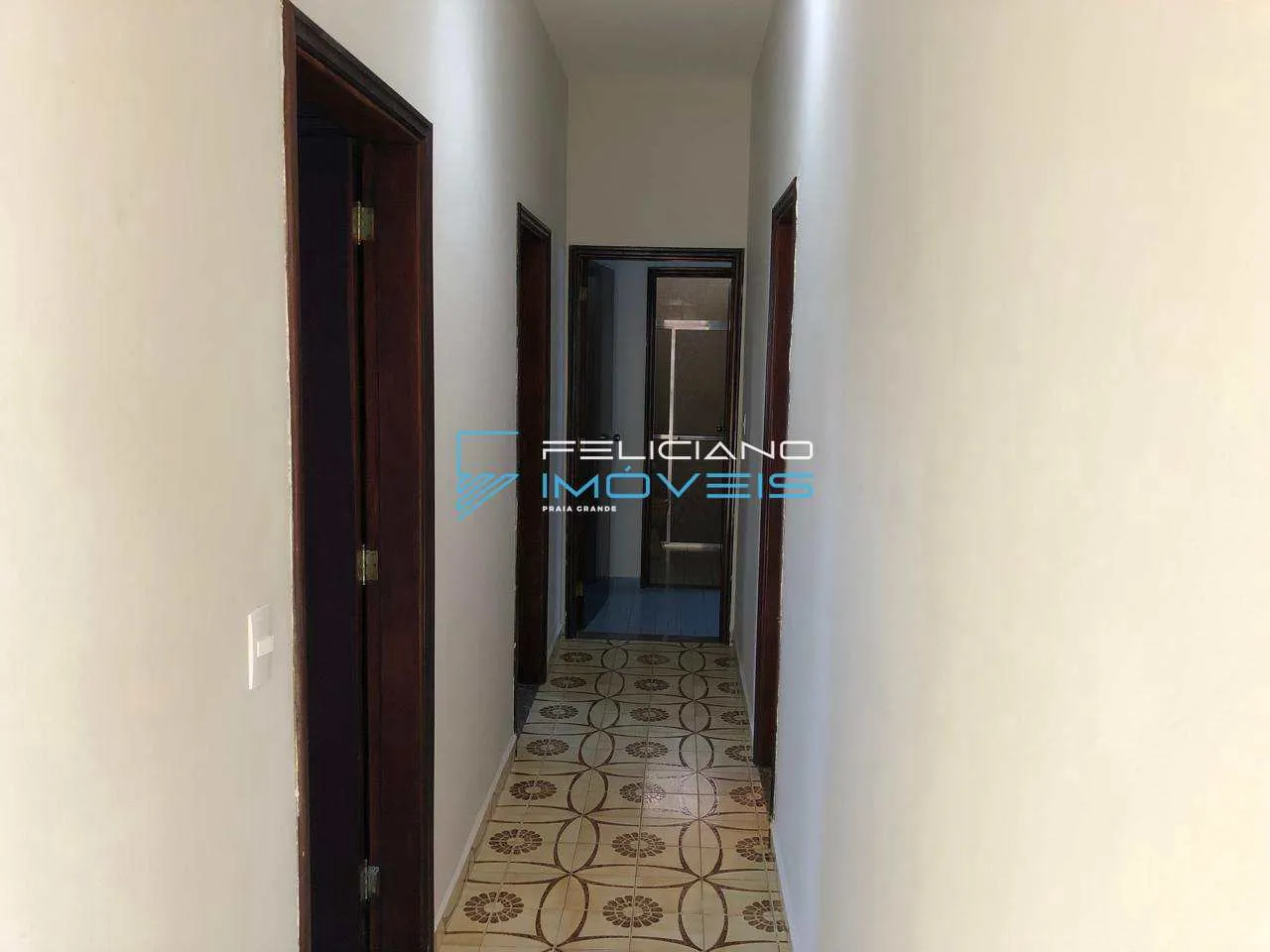 Imagem Casa com 5 quartos, Flórida, Praia Grande - R$ 951 mil, Cod: 5604
