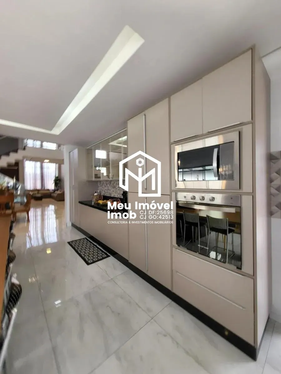 Imagem Casa 4 Quartos 4 Suítes 5 Vagas 900m² Útil 530 m² Lazer
