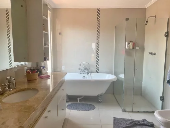 Imagem Casa com 6 dormitórios à venda, 420 m² por R$ 1.900.000,00 - Pinheirinho - Itajubá/MG