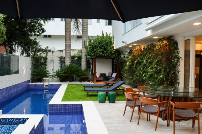 Imagem Casa impecável em todos os sentidos! Integração é a palavra de ordem nesse projeto maravilhoso a...
