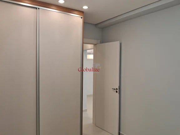 Imagem Belíssimo apartamento de 2 dormitórios em Santos no Marapé em condomínio de alto-padrão com piscina, quadras e muito mais, à venda por R$ 775.000,00