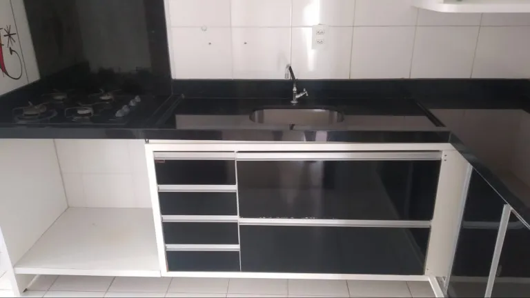 Imagem Apartamento com 3 Quartos para Alugar, 1 m² em Recanto dos Vinhais - São Luís
