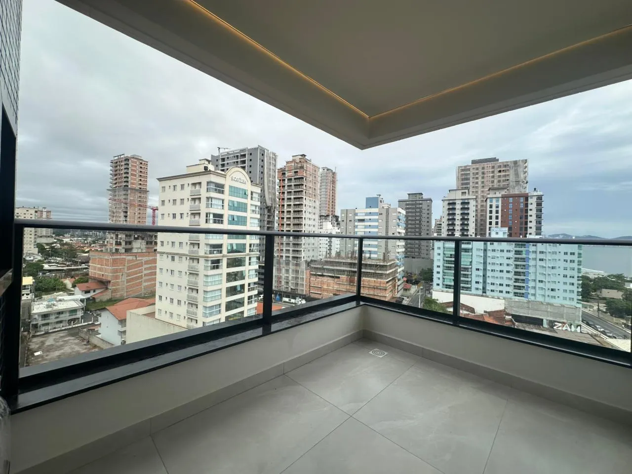 Imagem Apartamento com vista para o mar à venda com 94m2 por R$ 1.690.000,00