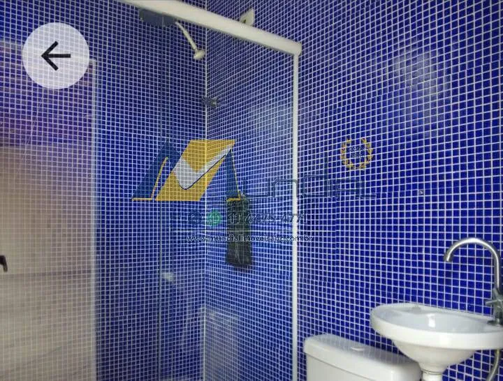 Imagem Casa à venda com 300m², 3 quartos e 6 vagas.