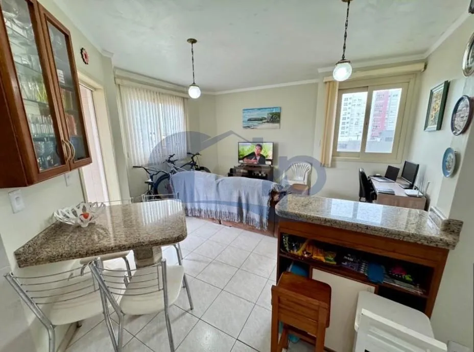 Imagem Apartamento á venda com 2 dormitórios no centro de Torres/RS