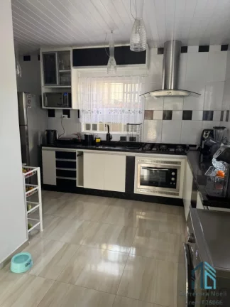 Imagem Casa a venda em condomínio 03 quartos c/suíte, 03 vagas Bairro Guarujá em Colombo -PR