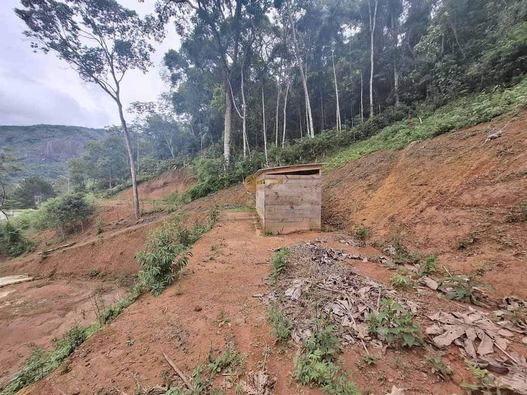 Imagem Terreno em Condomínio para Venda em Teresópolis / RJ no bairro Parque do Imbui