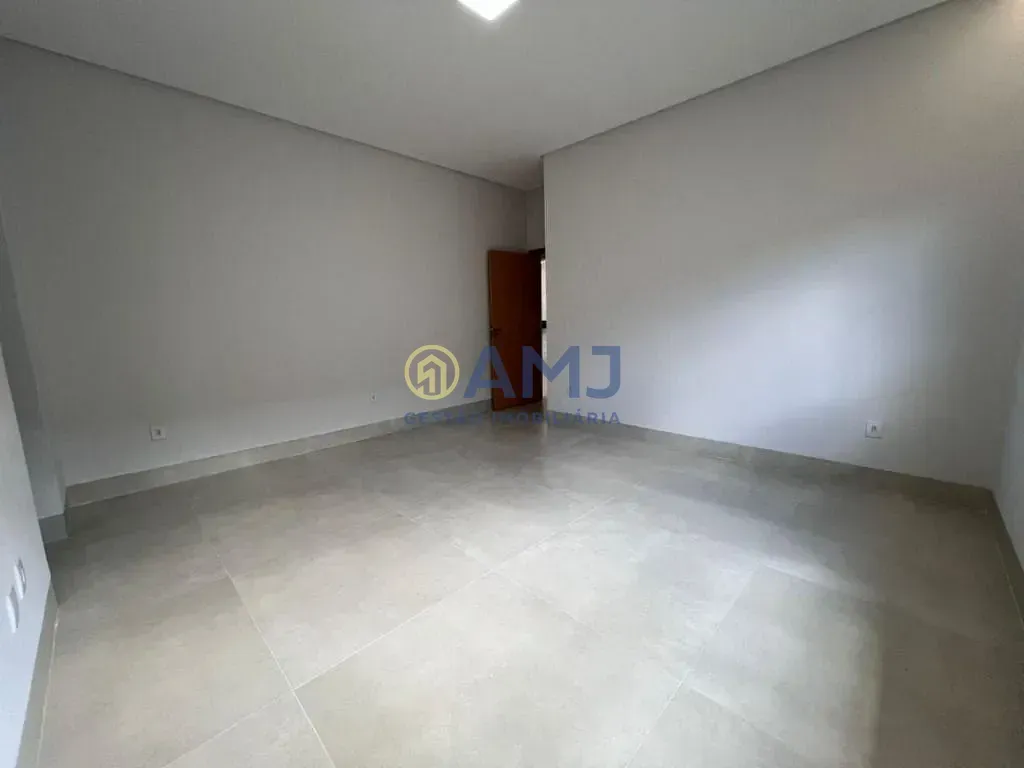 Imagem Casa Térrea de Alto Padrão no Residencial Garavelo Park