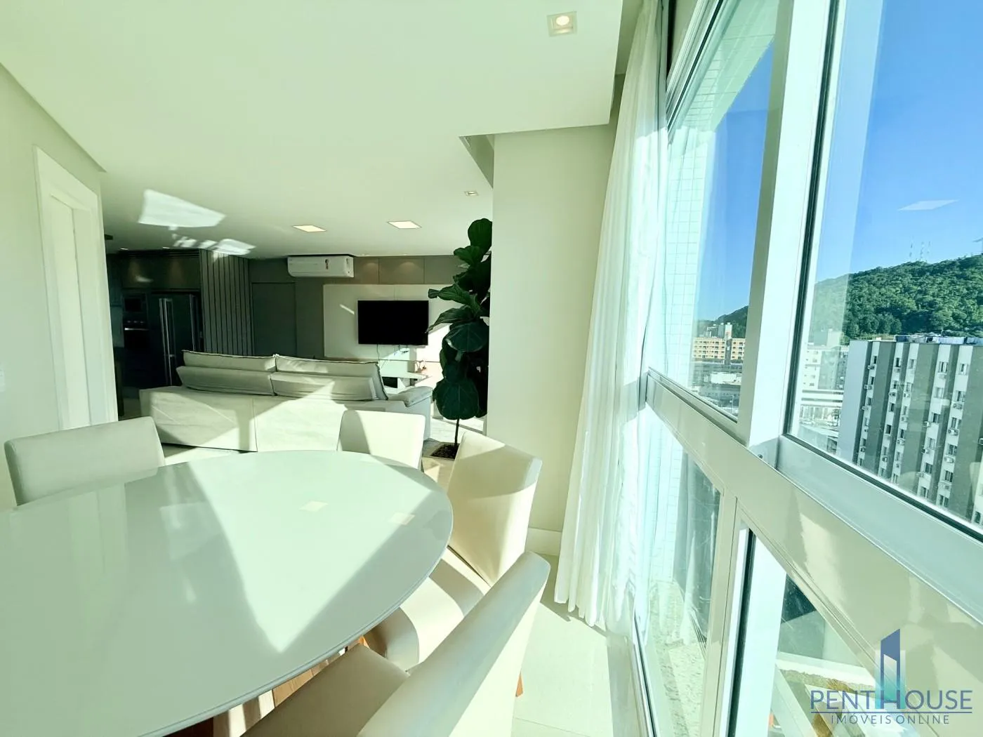 Imagem Apartamento Zona Central para Venda em Balneário Camboriú, CENTRO, 4 dormitórios, 2 suítes, 3 banheiros, 2 vagas