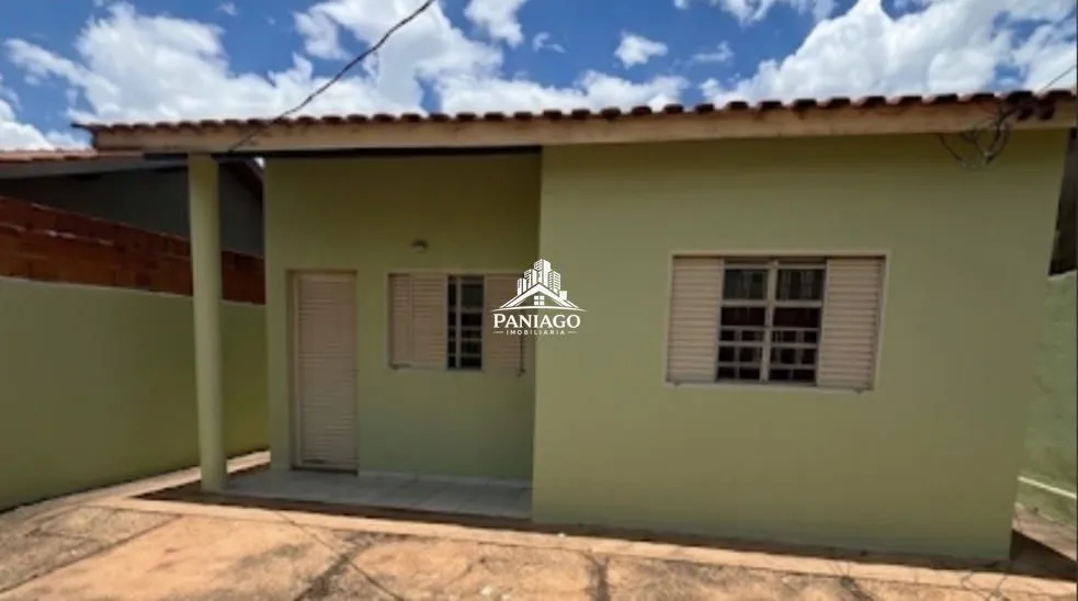 Imagem CASA COM 2 QUARTOS NO BAIRRO NOVO TERCEIRO- AMPLO TERRENO