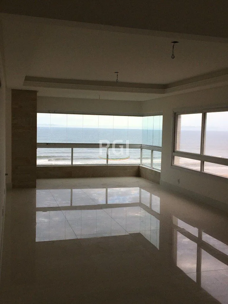 Imagem Apartamento para Venda - 123.48m², 3 dormitórios, sendo 1 suites, 2 vagas - Centro