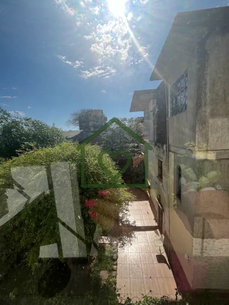 Imagem Atenção, moradores de Porto Alegre Se você está em busca de um novo lar, este apartamento no bai...