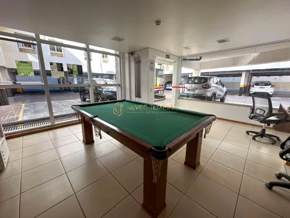 Imagem Excelente apartamento com armários em todos os cômodos, com área de lazer completa.