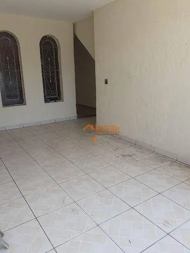 Imagem Sobrado com 7 dormitórios à venda, 300 m² por R$ 480.000,00 - Vila Rio - Guarulhos/SP
