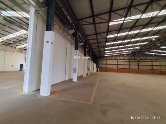 Imagem Galpão com pátio aberto cabine de 750kwas Comercial de Alto Padrão para Locação em Itatiba-SP - Distrito Industrial Alfredo Relo 3.857,85m².