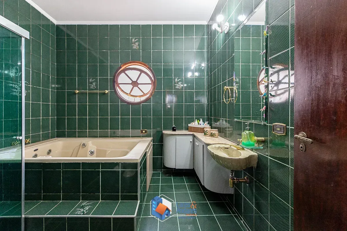 Imagem Sobrado para venda em Jardim Kioto com 7 quartos, sendo 2 suítes, 364m²