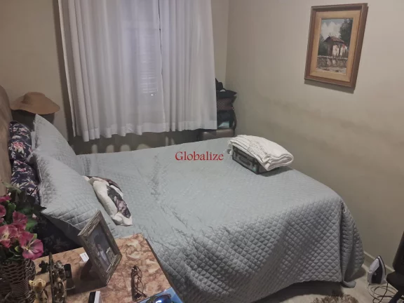 Imagem Sobrado para reforma em Santos na Vila Belmiro com 2 dormitórios, garagem e quintal nos fundos com piscina à venda por R$ 1.365.000,00