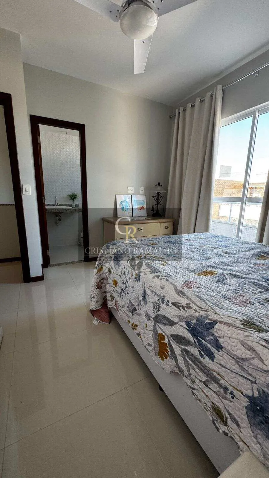 Imagem Cobertura à venda em Cabo Frio, Palmeiras, com 4 quartos, 278,32m2