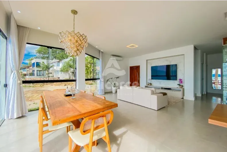 Imagem Casa à venda com 5 quartos 1 suíte, 490m² em São Miguel (Guaporanga) Biguaçu