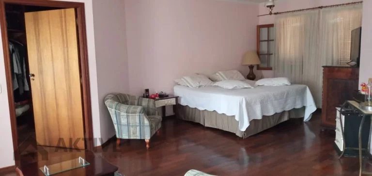 Imagem Casa de Condomínio em Aldeia da Serra - Santana de Parnaíba, SP
