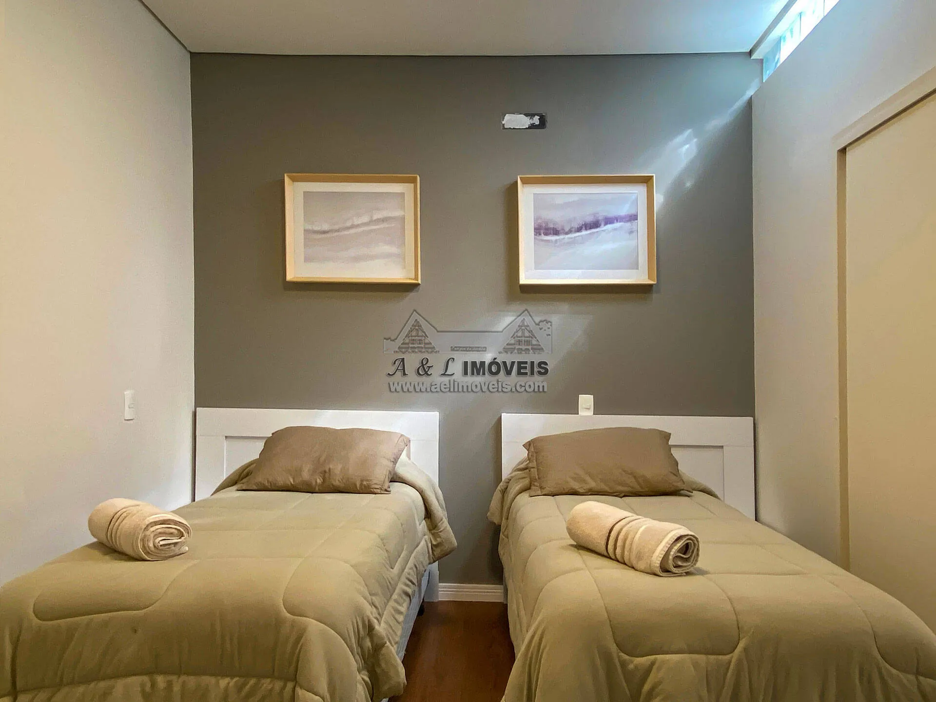 Imagem Apartamento à venda em Campos do Jordão - Duplex próximo ao Capivari