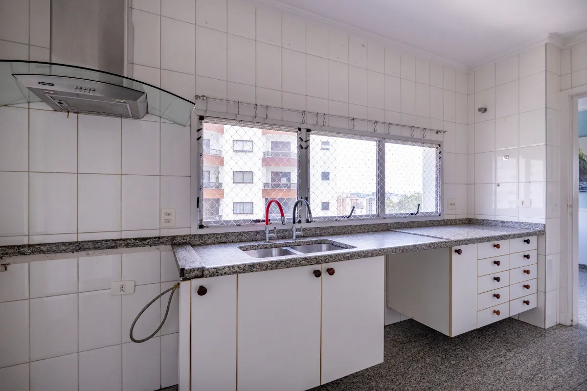 Imagem Apartamento para venda em Vila Suzana com 4 quartos, sendo 3 suítes, 199m2