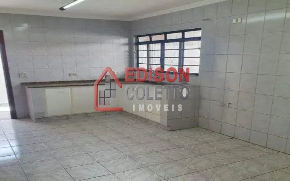 Imagem Casa à venda, 4 quartos, 3 vagas, no bairro Santa Terezinha em Piracicaba - SP!!