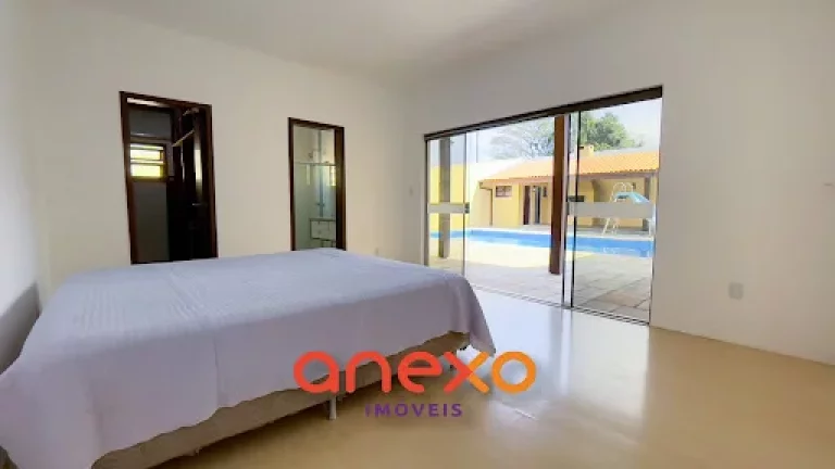 Imagem Casa a venda em Blumenau no bairro Vila Nova com 5 dormitórios.