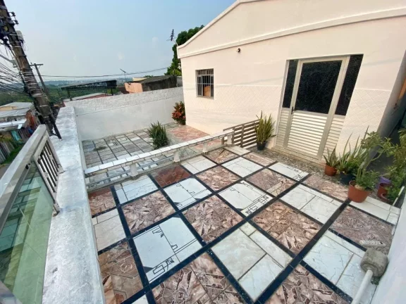 Imagem Casa com 3 suítes , com ótimo preço , disponível para venda em Manaus