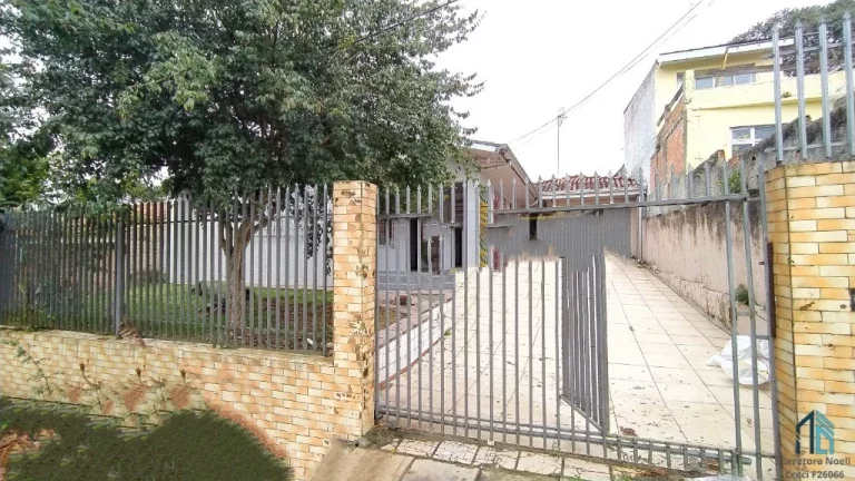 Foto do imóvel Casa a venda 03 quartos , 04 vagas no Bairro Alto em Curitiba PR
