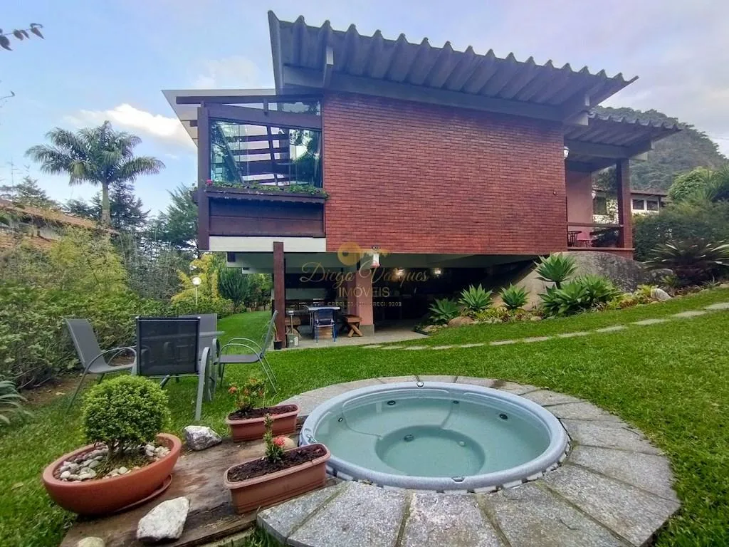 Foto do imóvel Casa em Condomínio para Venda em Teresópolis / RJ em Alameda Iracema