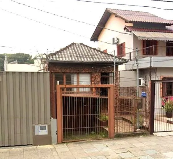 Imagem Casa no bairro Partenon de 3 dormitórios e vaga
