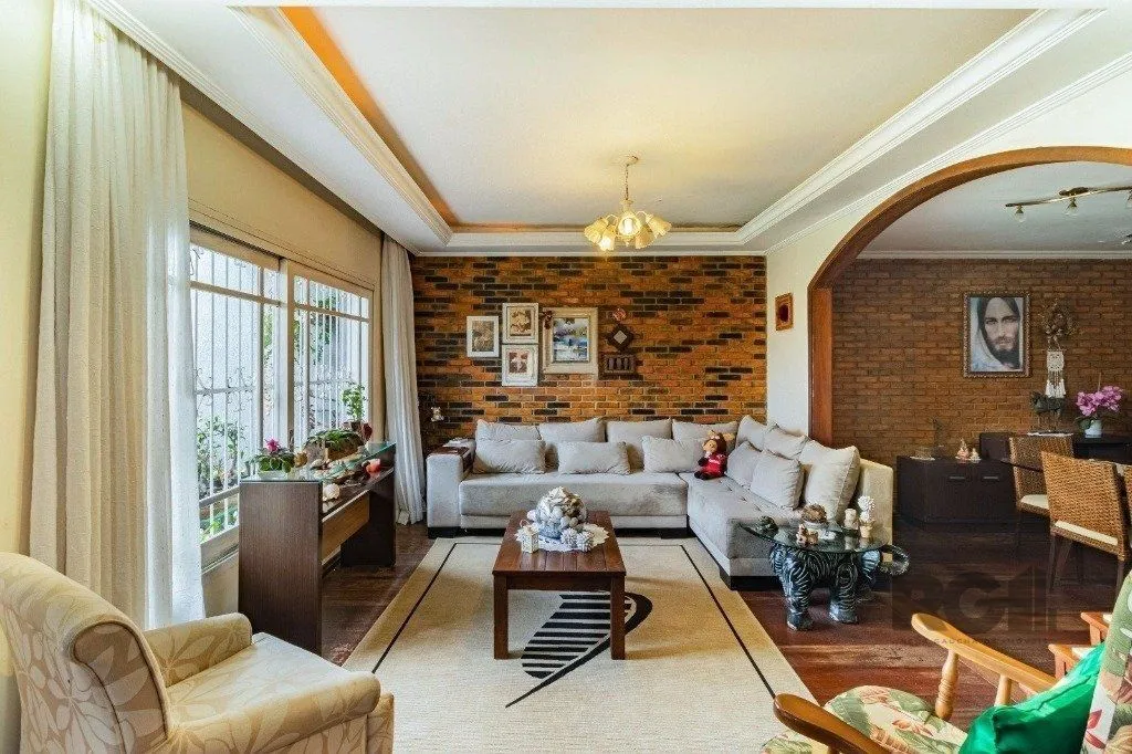 Imagem Casa de 3 dormitórios, no bairro Espírito Santo