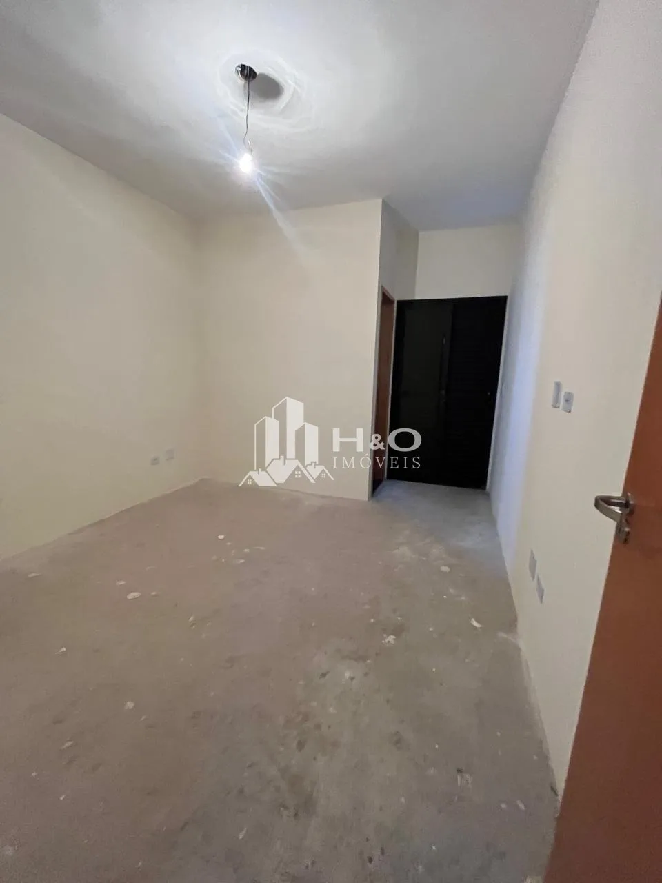Imagem Sobrado Frontal à Venda - Vila Talarico - 2 Suítes confortáveis !