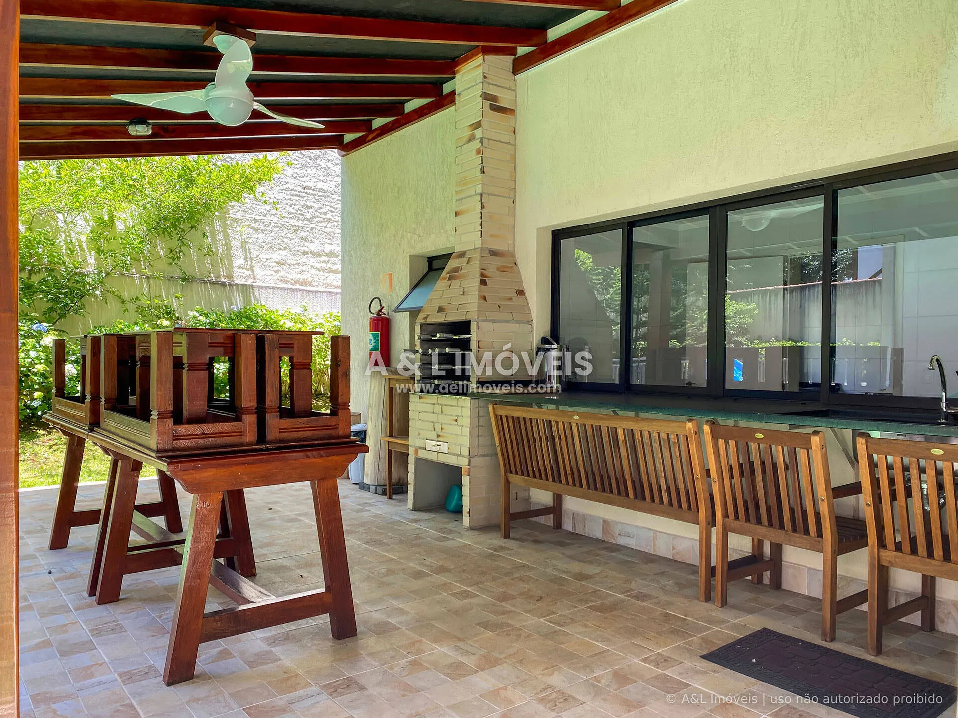 Imagem Cobertura Duplex Capivari | 294 m², Lareira, 3 Suítes, Mobiliada