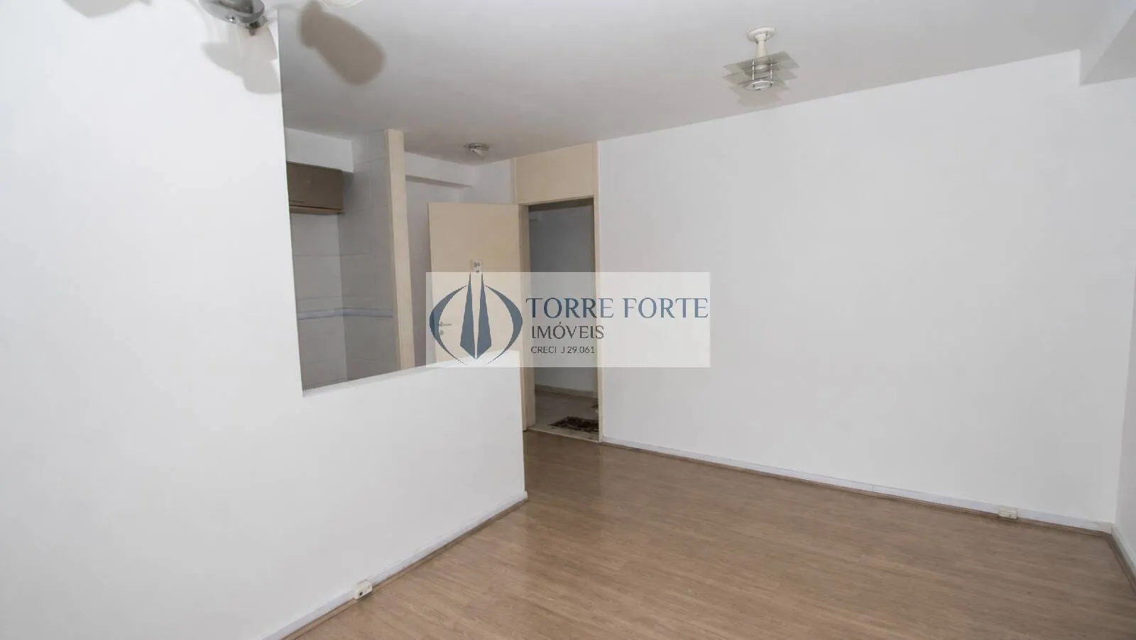 Imagem Apartamento com 2 dormitorios 1 vaga , varanda na Vila Antonieta.