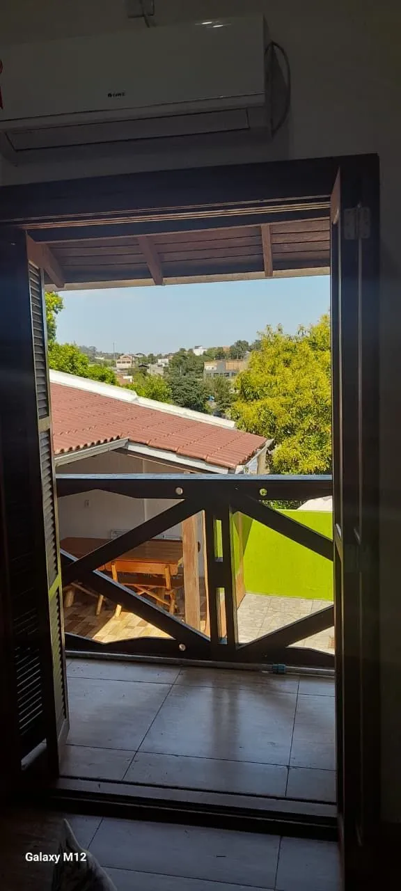 Imagem Casa com 02 quartos e 01 vaga no Bairro Cavalhada